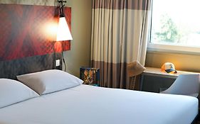Hotel Ibis Caen Porte D’angleterre À 3*